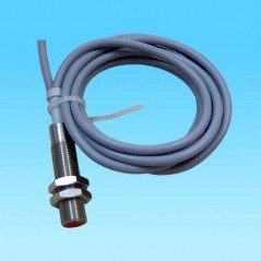 Ind.senzor 18 220VAC NO